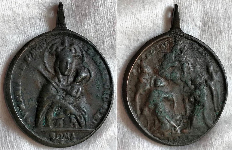  Ntra. Sra. de Podkamieńska -  Virgen del Rosario con cuatro santos dominicos, S. XVIII Medall32