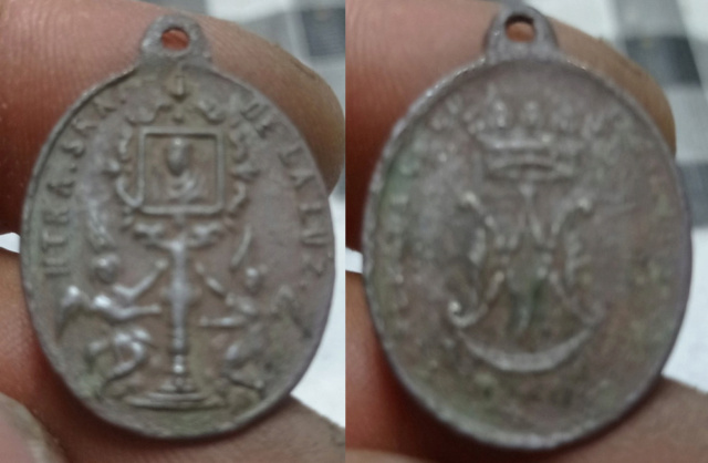 Información medalla Virgen17