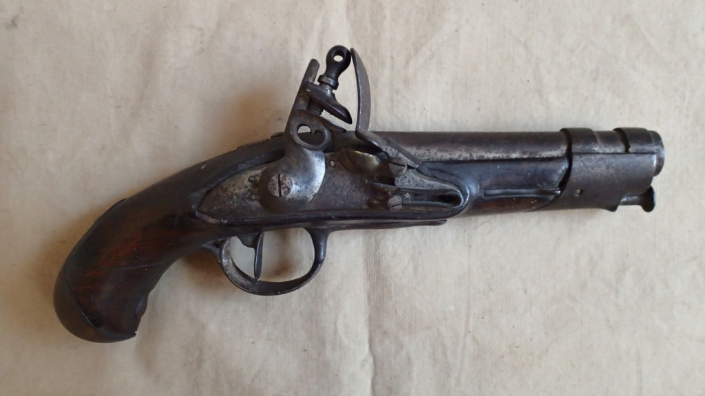 Restauration de deux pistolets à silex français P2120710