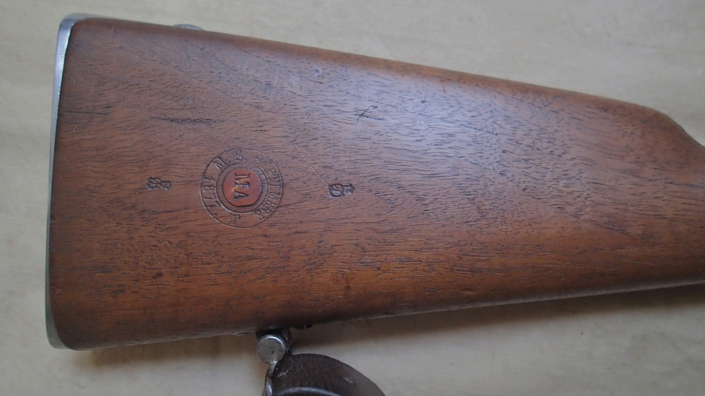 Présentation d'un fusil GRAS Mle 1874 M80 de 1877 Pa090616