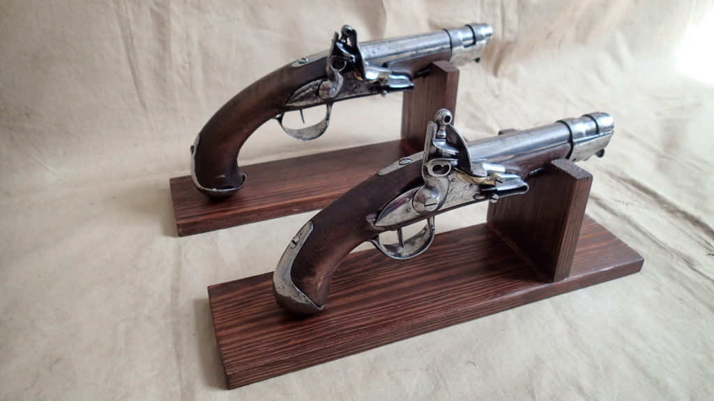 Restauration de deux pistolets à silex français Rp501013