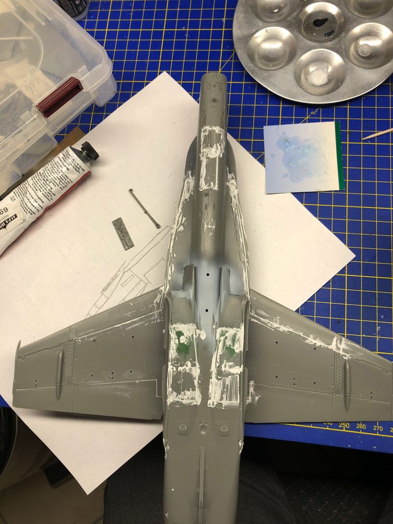 F-18C Hornet, Revell 1/48 Img_1383