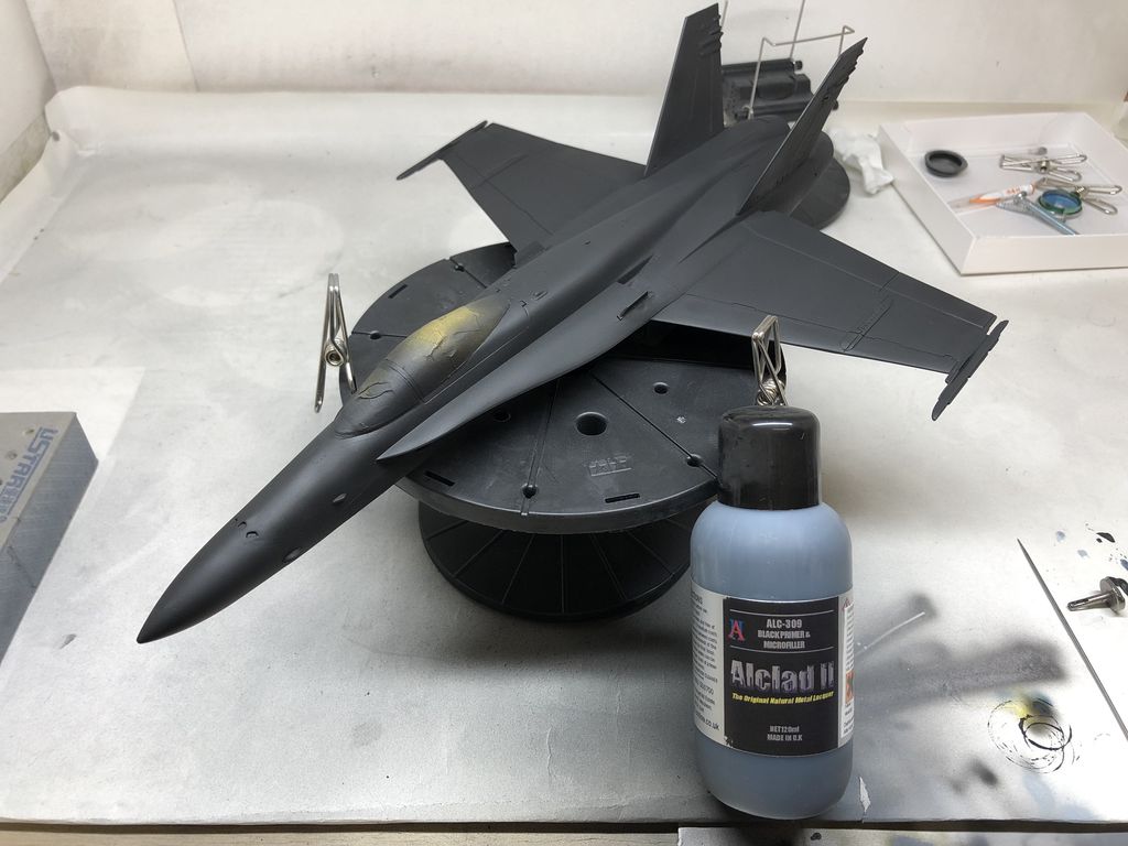 F-18C Hornet, Revell 1/48 - Sida 2 Img_1415