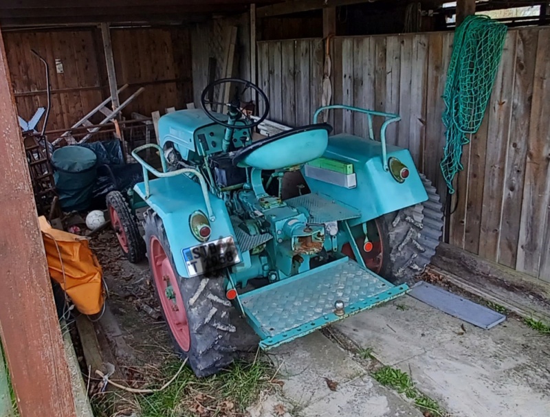 Ein alter Kramer Traktor  20230424