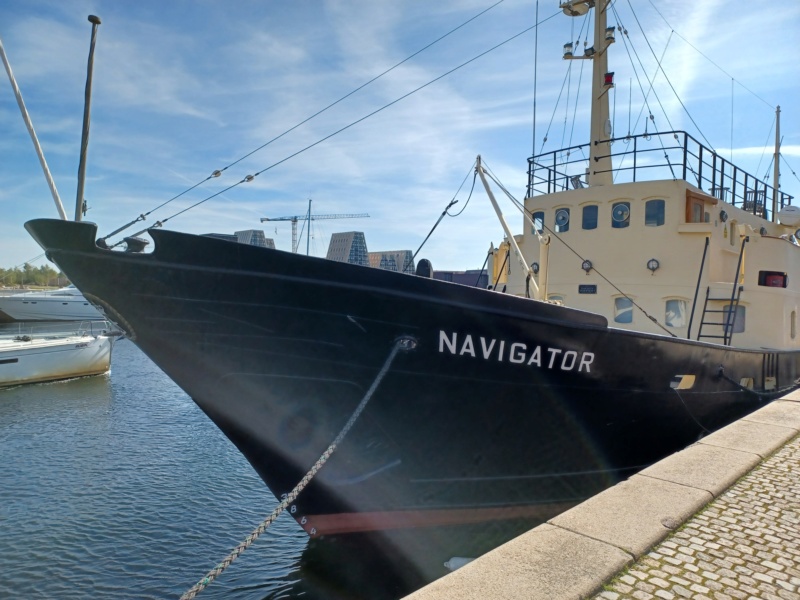 Schiffe im Hafen von Malmö und Kopenhagen. 20230969