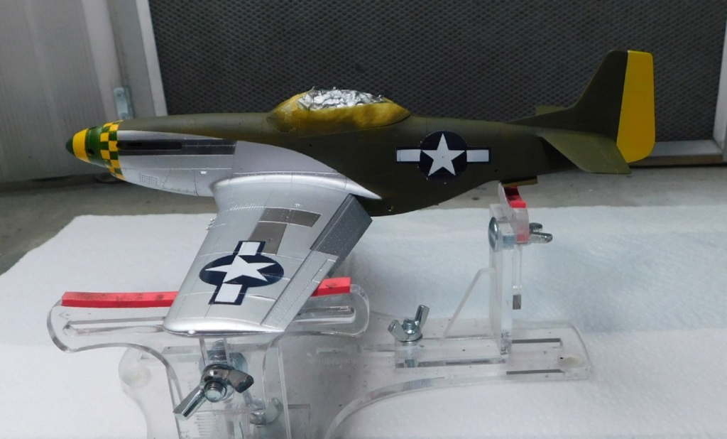 North American P-51D Mustang & staf car [Tamiya 1/48°] de Jean-Claude 59 Dscn2358