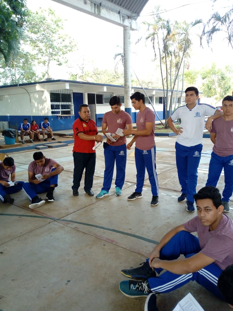 Promoviendo la Biblioteca. De la Escuela "Pablo García Ávalos" Licenciatura en Educación Física, del Tabasco Img-2014