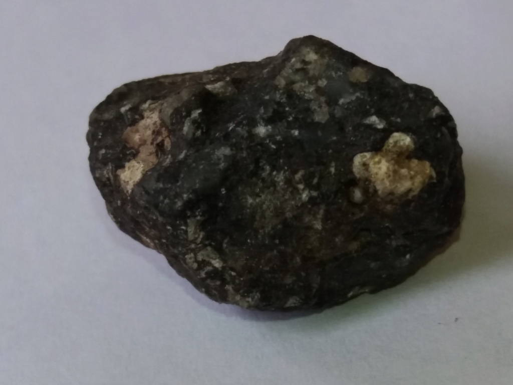 météorite ou pierre terrestre ? A10