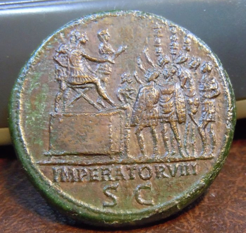 Sestercio de Trajano. IMPERATOR VIIII - S C. Trajano arengando a soldados. Ceca Roma. 41263b10