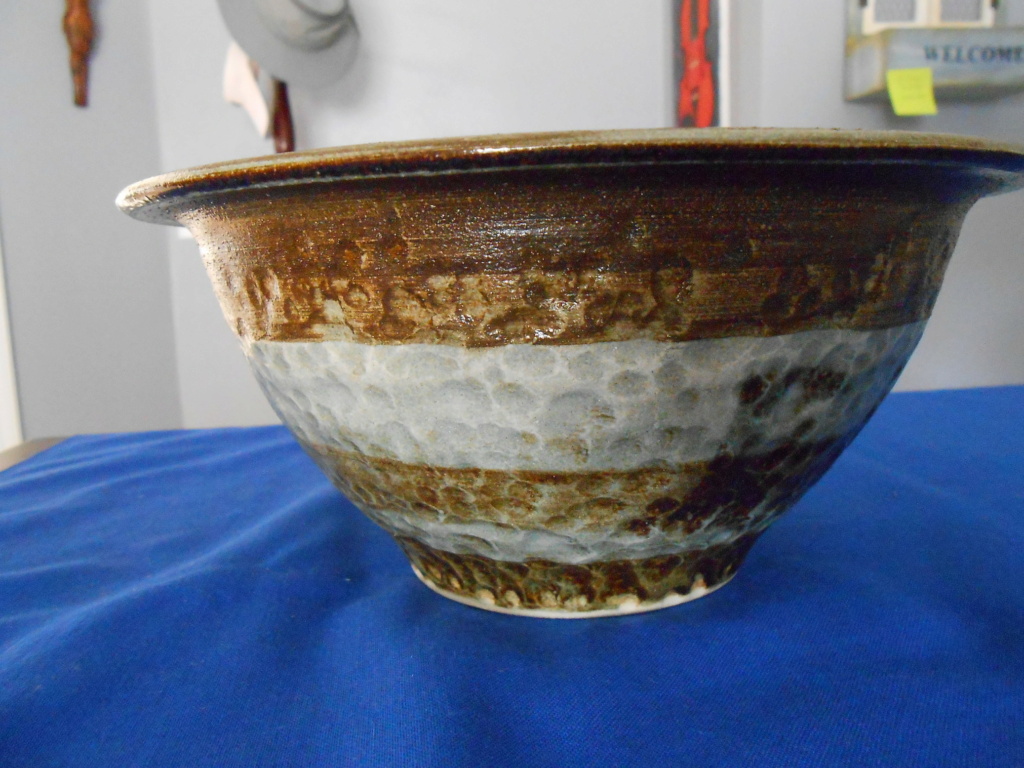 Glazed Ceramic Stoneware Bowl - Maker's Mark ID help Dscn6111