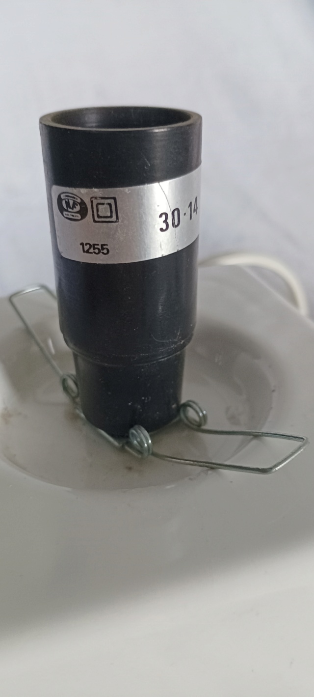 Identification lampe céramique 60/70 Img_2065
