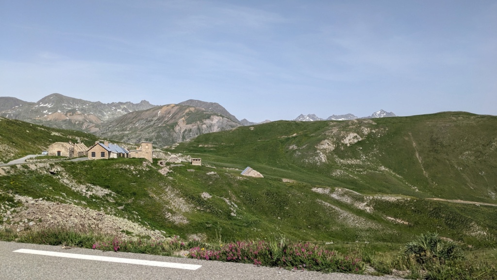 Route des Grandes Alpes :  17, 18 juin et plus ! - Page 7 Pxl_2127