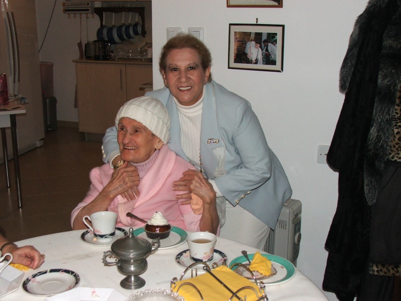 JOYEUX ANNIVERSAIRE POUR SES 93 ANS A LA MAMAN A LISON Dscf7412