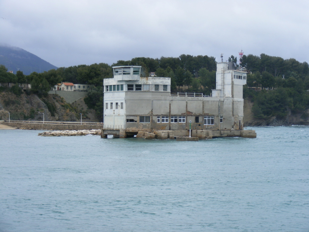 Toulon: le môle aux torpilles Tor10011
