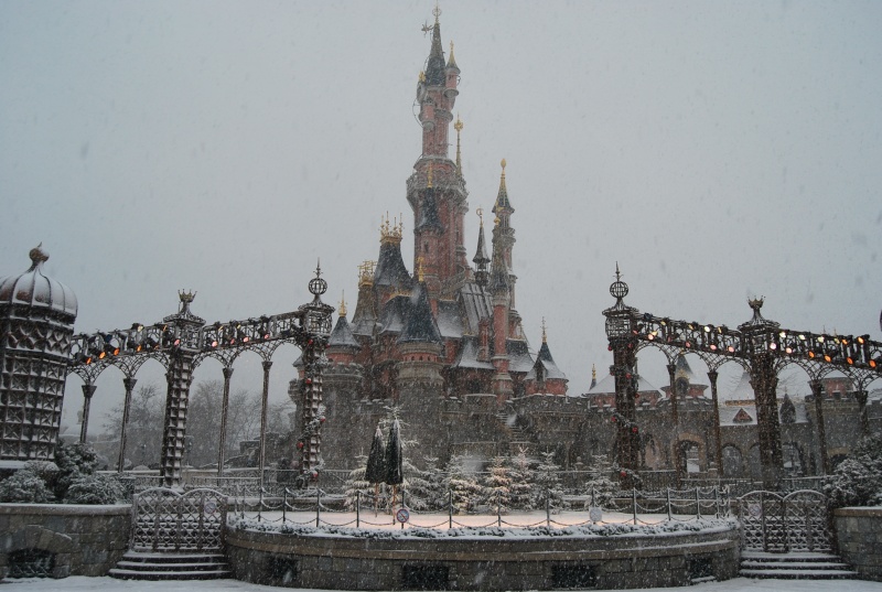 Vos photos de Disneyland Paris sous la neige ! - Page 17 Disney44