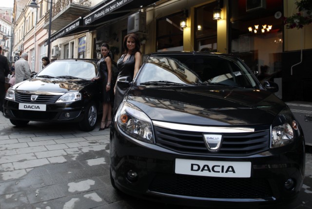 Dacia Serie Black Line Black_11
