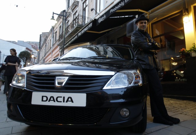 Dacia Serie Black Line Black_12