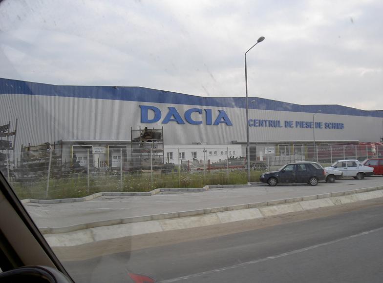 Dacia : usine roumaine de Mioveni Usine_10