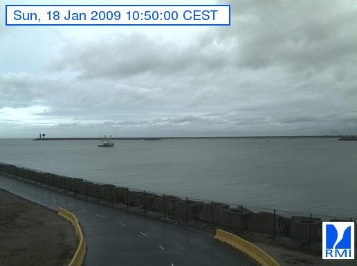 Photos en direct du port de Zeebrugge (webcam) - Page 7 Zeebru25