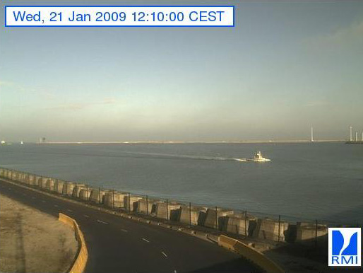 Photos en direct du port de Zeebrugge (webcam) - Page 7 Zeebru27