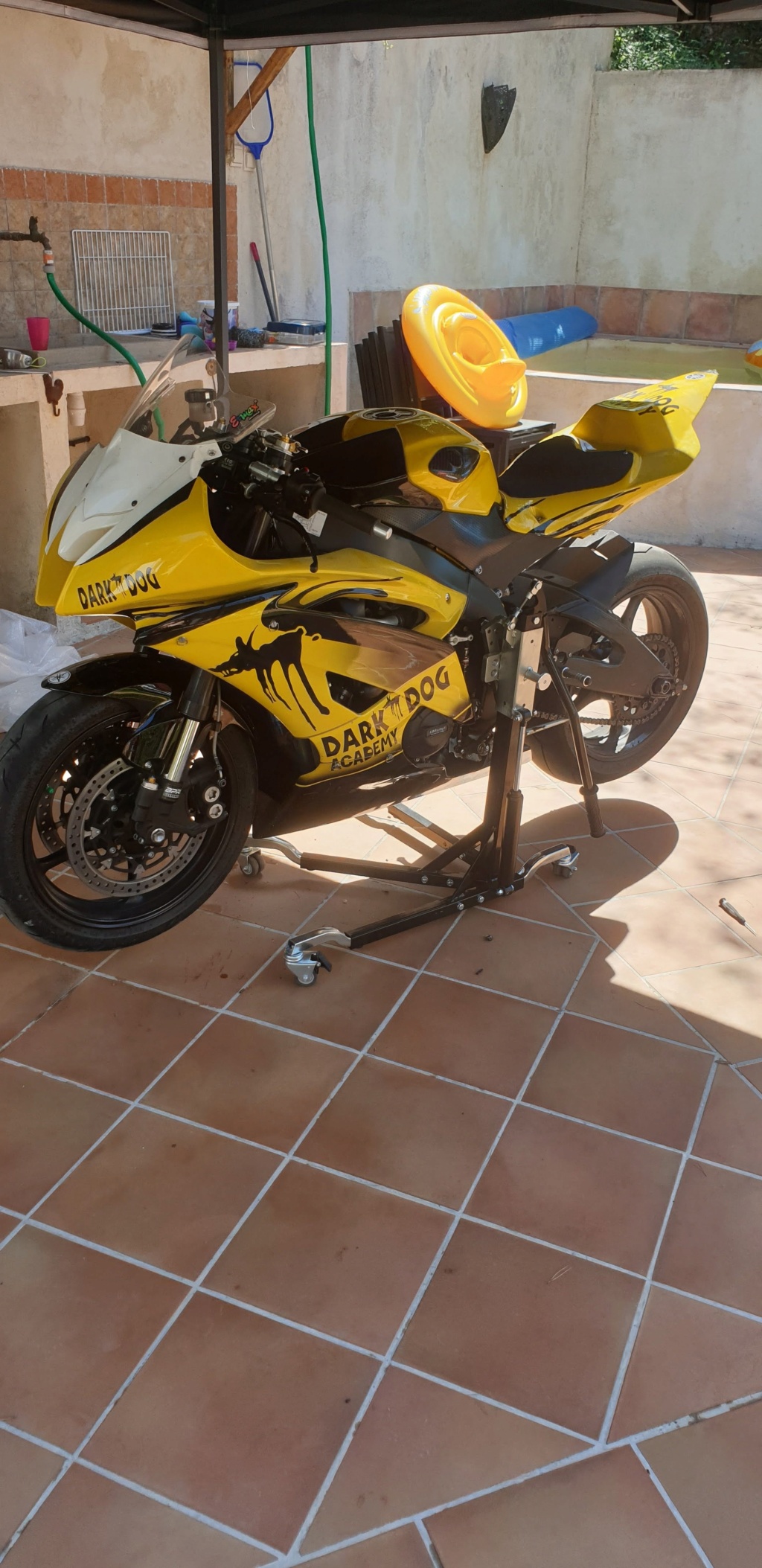 Vendu a fermer yamaha r6 2009 27000kms 7500 euros vendu 20200810
