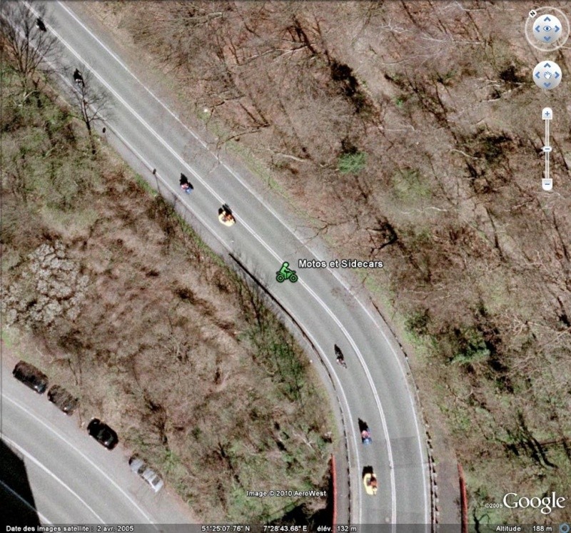 A la recherche des motos dans Google Earth Motos10