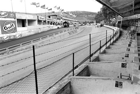 Name That Track / Trouvez le circuit - Page 10 71-00210