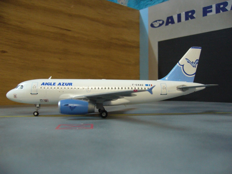 AIRBUS A319-132 AIGLE AZUR REVELL-F-RSIN compagnies aeriennes françaises d'hier et d'aujourd'hui pn17 A319-110