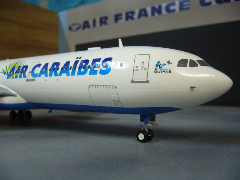 AIRBUS A330-323X AIR CARAIBES REVELL F-RSIN compagnies aeriennes françaises d'hier et d'aujourd'hui pn32 P1030336