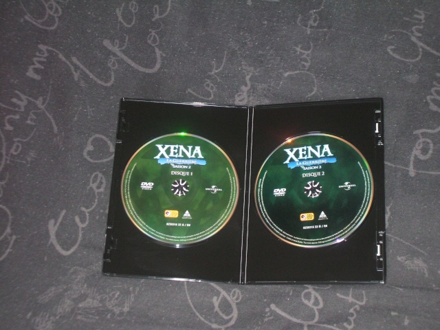 Coffret DVD Xena Saison 2 - Page 10 Dscf0214