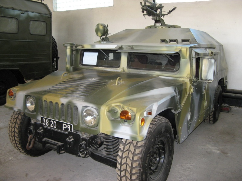 Hummers around ze world Hmmwv10