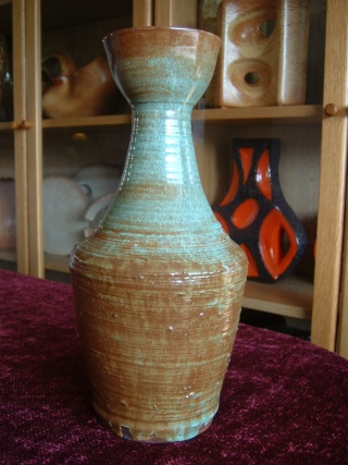 Knight's Pottery -  Tintagel  03010