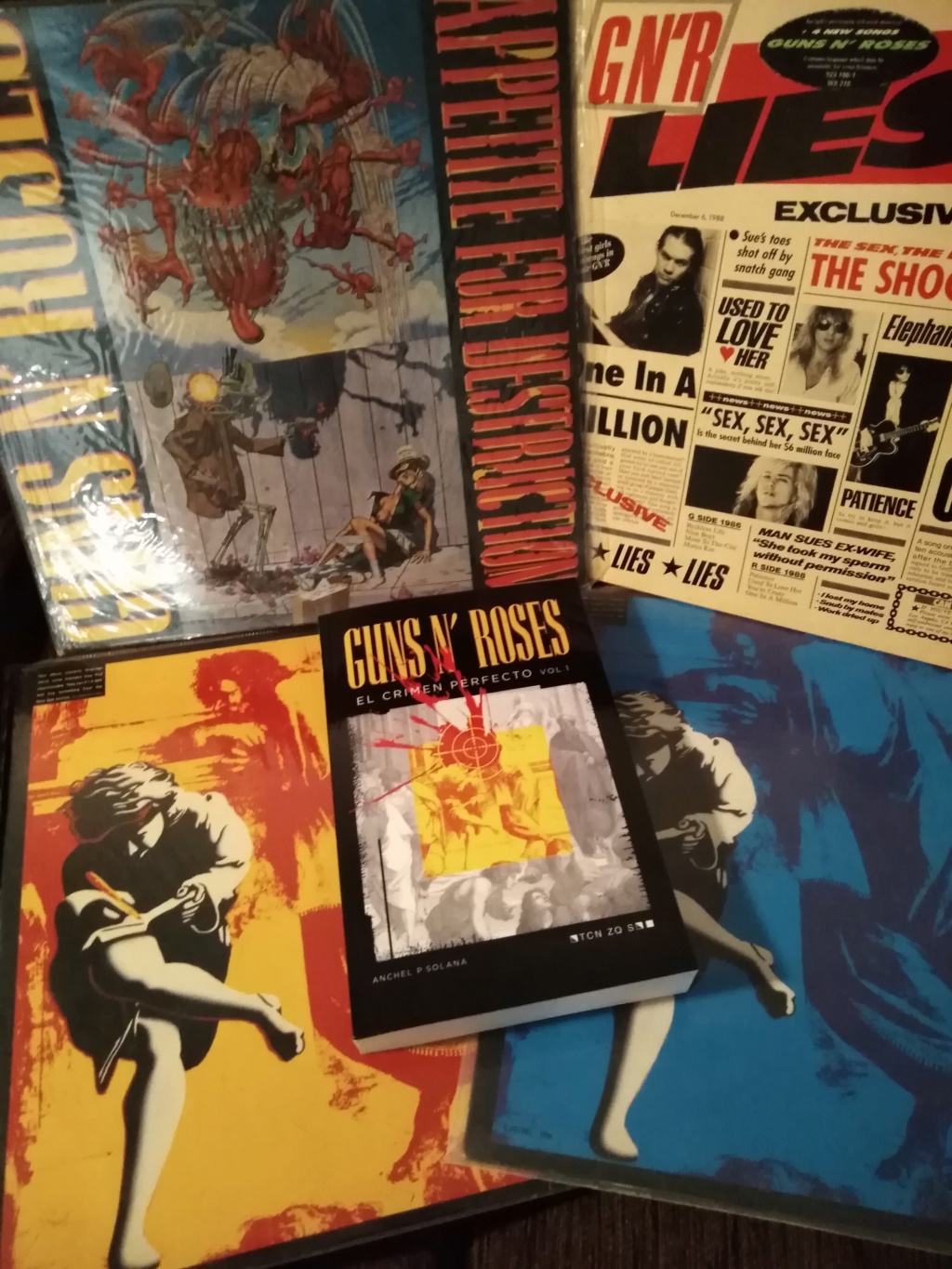 "Guns N' Roses. El Crimen Perfecto" El libro definitivo de la banda en castellano. (¡Escrito por un servidor!) Ya en verkami - Página 6 Gnr_pc10