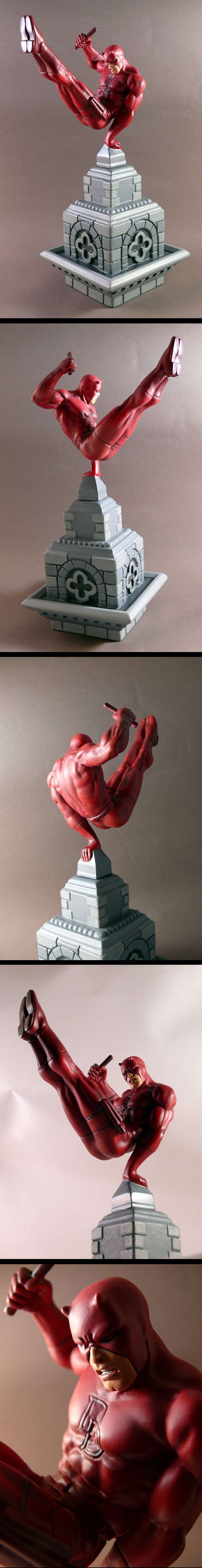 DAREDEVIL MINI-STATUE Mini_d10