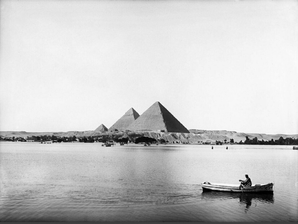 صور تكشف دمارا شهدته مصر قبل بناء السد العالي ووصول مياه النيل إلى الأهرامات 5f649f11