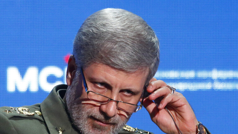 وزير الدفاع الإيراني: الرد على اغتيال فخري زادة سيكون "قاسيا" 5fc49b10