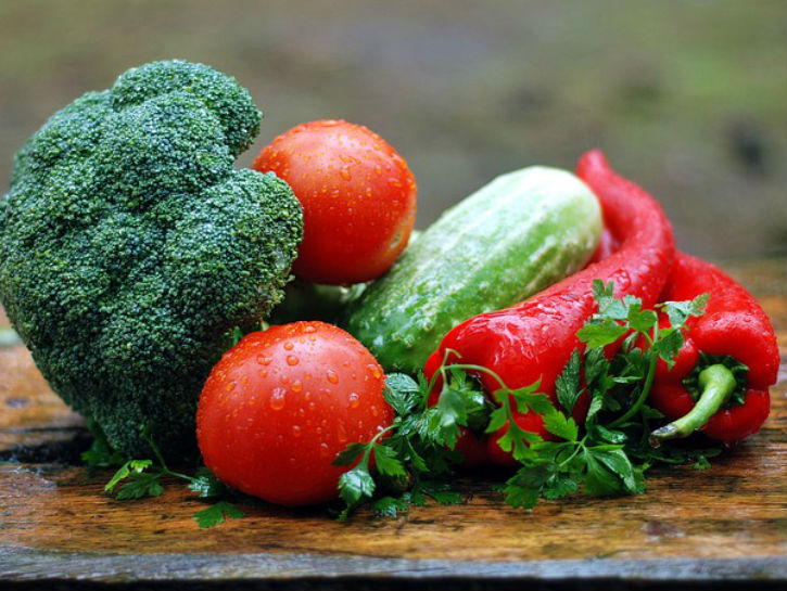 إليك قائمة بألذ الخضراوات قليلة الكربوهيدرات التي تستطيع تناولها في نظامك الغذائي! E4363110