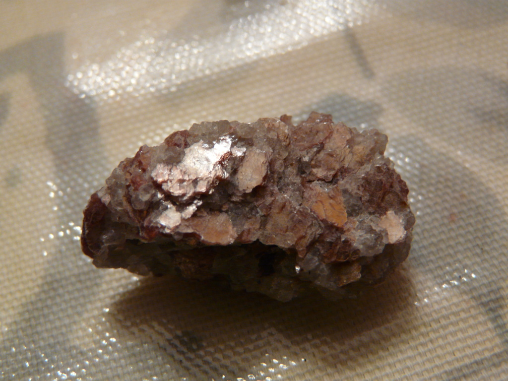 pierres brutes à identifier svp P1060615