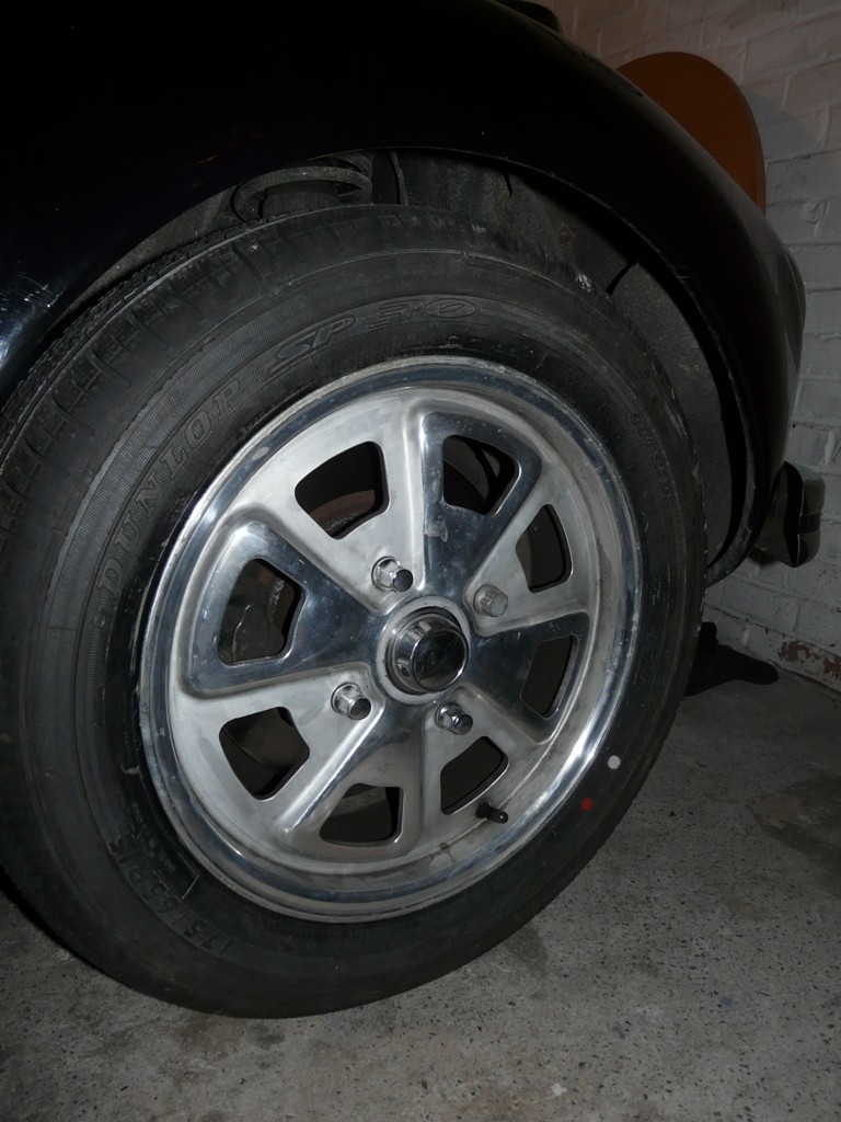 Taille pneu avant sur 1303 P1080211