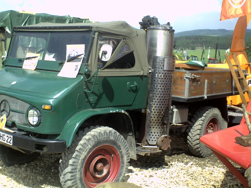 UN 403 UN PEU PARTICULIER Unimog11