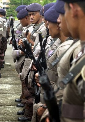 Mengapa Baret TNI Dipasang Miring Baret_11