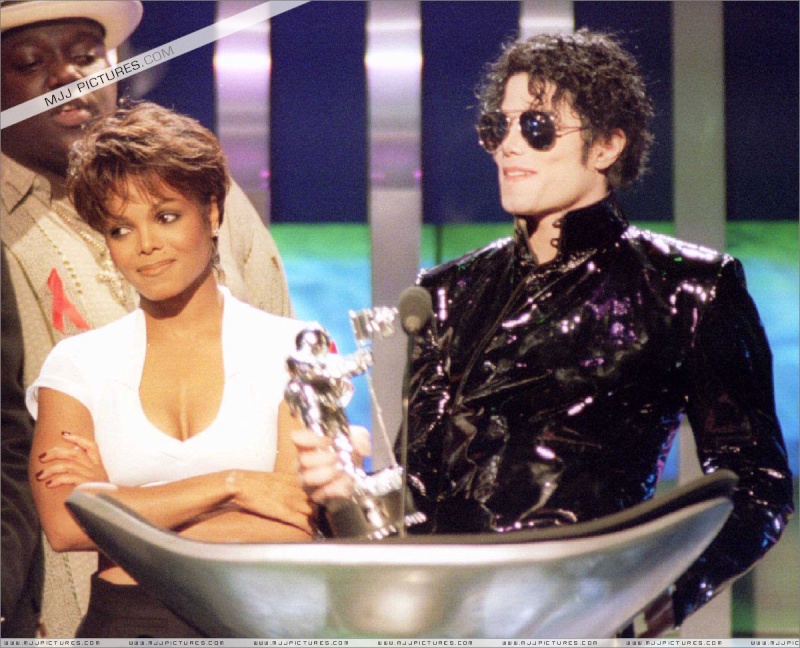 Michael et Janet - Page 2 04010