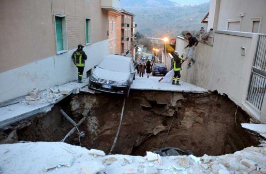 L'impie ballerine et le tremblement de terre qui a secoué le centre de l'Italie 724