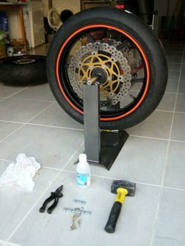 Cómo equilibrar la rueda de tu moto