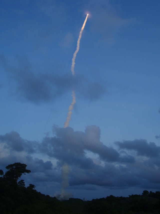 Ariane 5 V199 (Hispasat-1E + Koreasat 6) - 28.12.2010 - Page 3 Pc290110