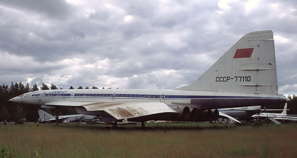*1/144 TUPOLEV 144 "Charger" I.C.M. FINI en pg3 Cccp-710