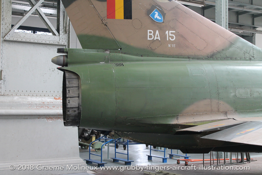 *1/48        Mirage V Belgium         Heller    Dassau10