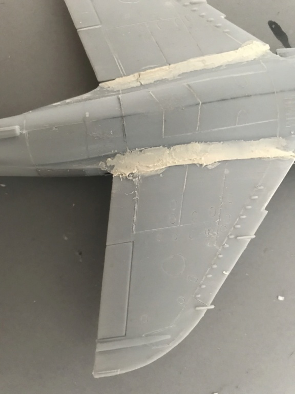 *1/48    H.S.  HARRIER GR 3    Airfix    - Page 2 Img_0028