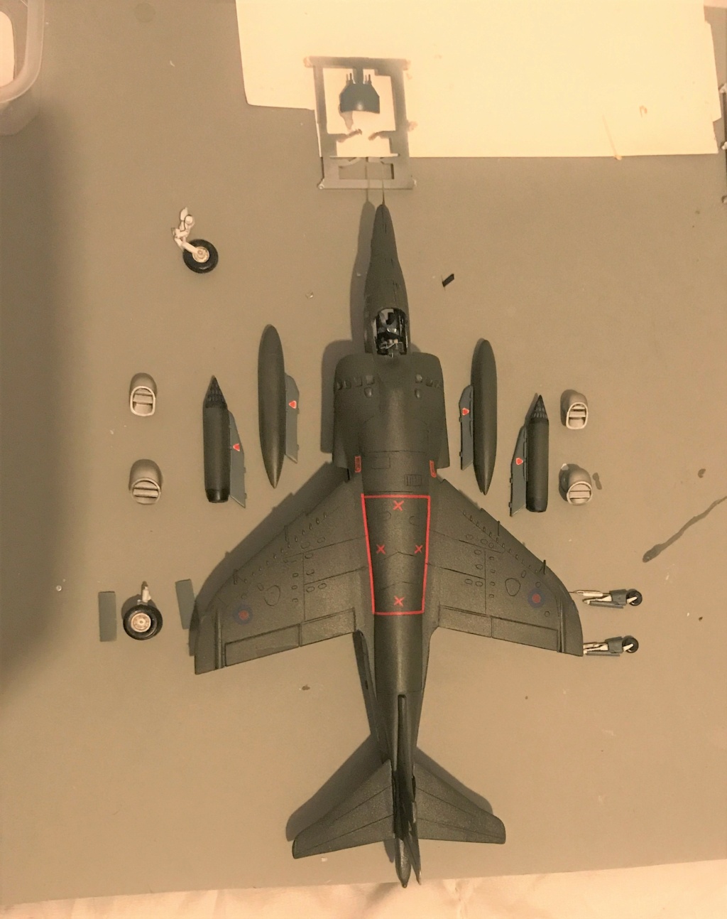 *1/48 H.S. HARRIER GR 3 Airfix - Page 3 Img_0135