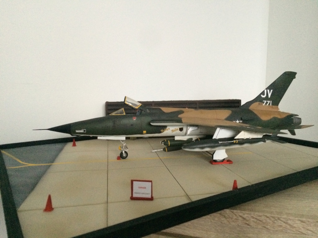 1/48 F 105 Thunderchief Monogram FINI - Page 2 Img_5020